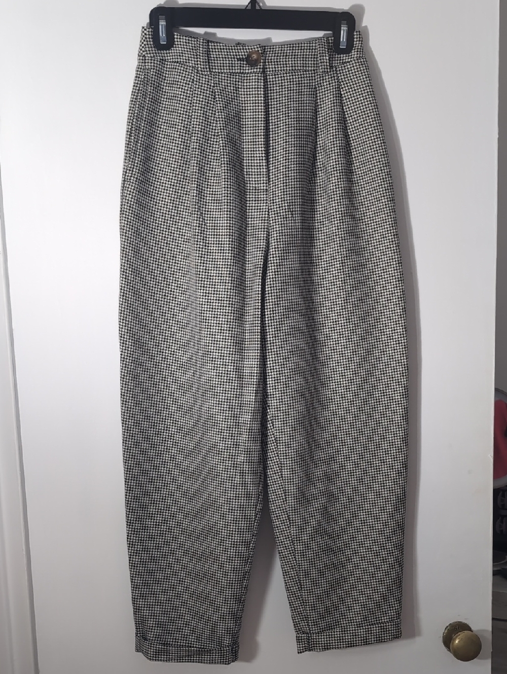 Topshop High-Waist Houndstooth Womens Trousers - Black & White